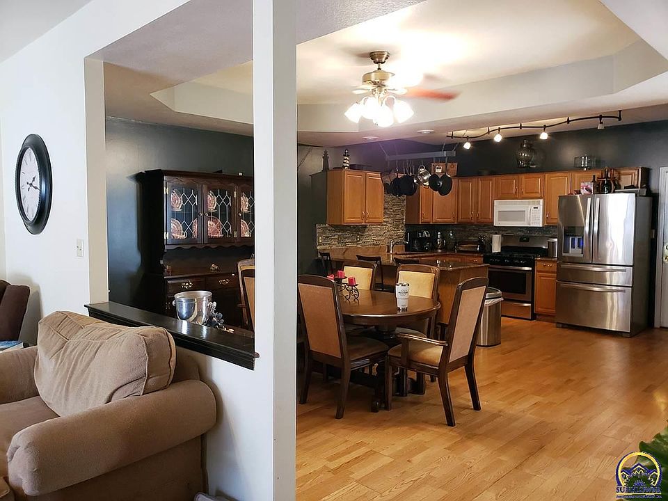 3101 SW Wanamaker Dr, Topeka, KS 66614 Zillow