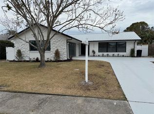 2885 Saint John Dr, Clearwater, FL 33759