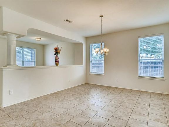 5th image of 1103 Sussex Pl