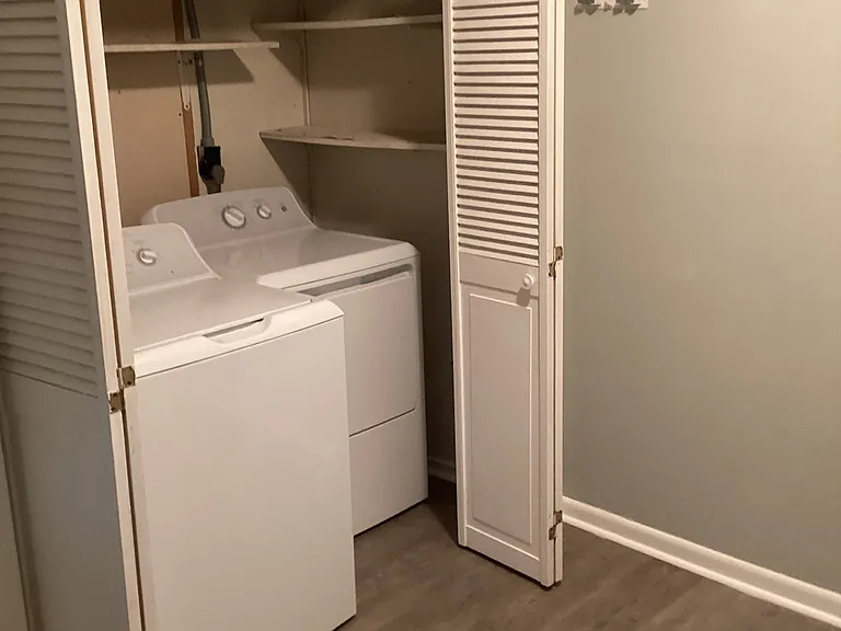 216 Brenda Dr — Photo 11