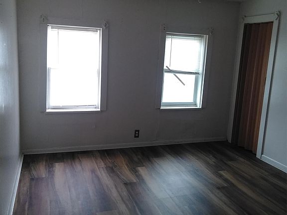 2nd image of 117 Cummings Ave #2