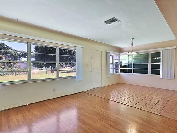 5th image of 124 Sunshine Dr
