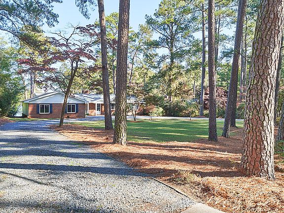 4th image of 4 Dixie Dr