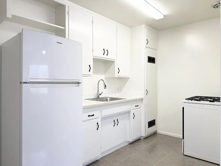 137 S Myers St #A — Photo 1