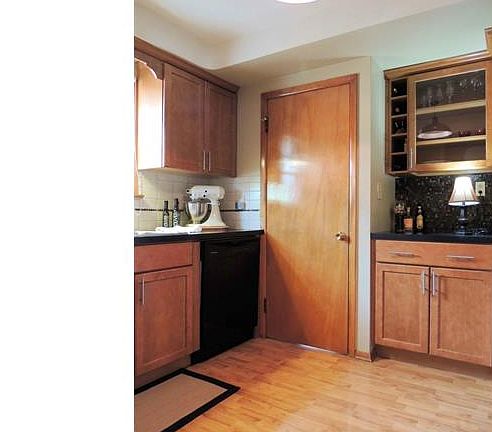 4th image of 1718 North Ave