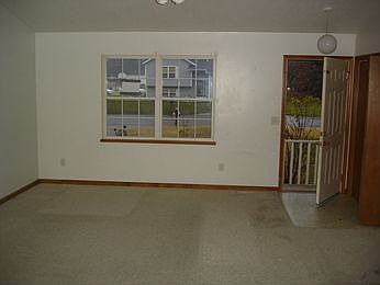2nd image of 2871 Wurtsboro Ln