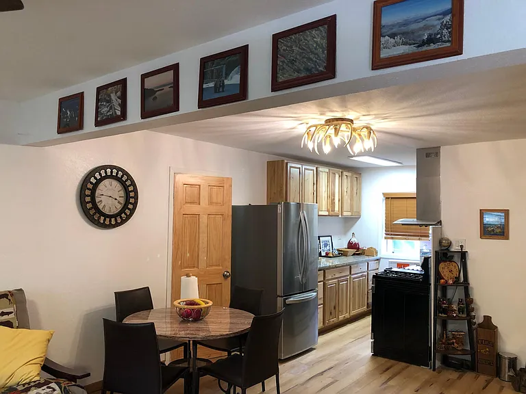 1080 Aspenwald Rd — Photo 2