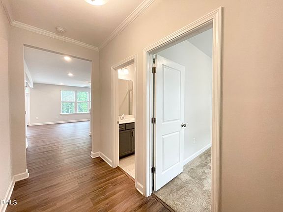 2nd image of 39 Echo Canyon Dr