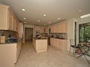 181 Huntington Bay Rd, Huntington, NY 11743