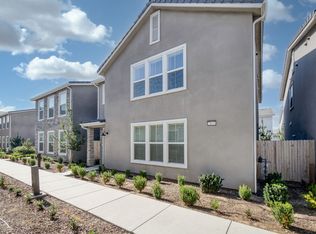 2833 E Teaberry Dr, Fresno, CA 93730