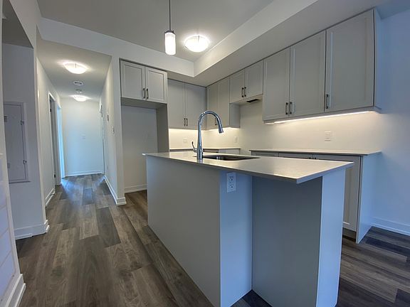 5th image of 10 Palace St #D7