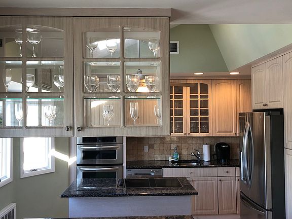 3rd image of 79 Nearwater Ave
