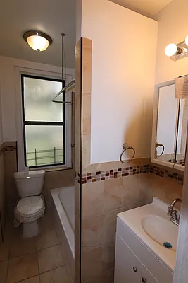 Rented by PMG Real Estate  | media 16