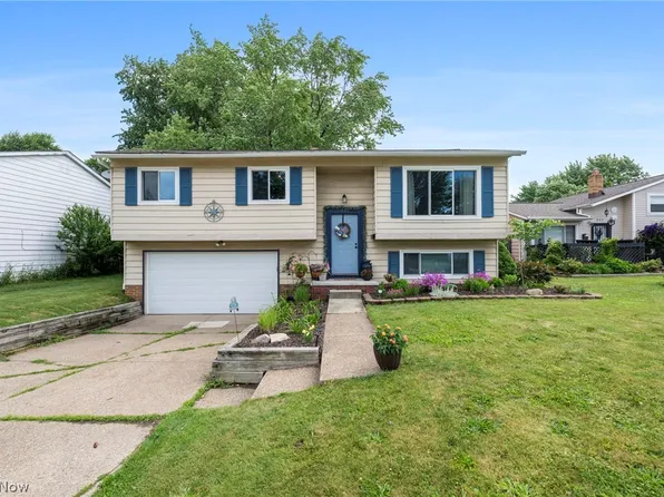 335 Bayshore Dr, Eastlake, OH 44095