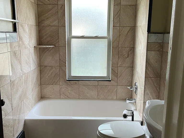 9807 Baltic Rd — Photo 17