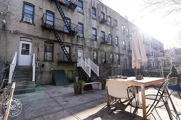 Rented by MySpaceNYC | media 12