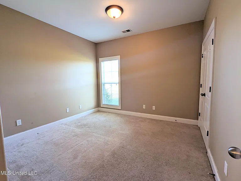 2947 Malabar Pl — Photo 16