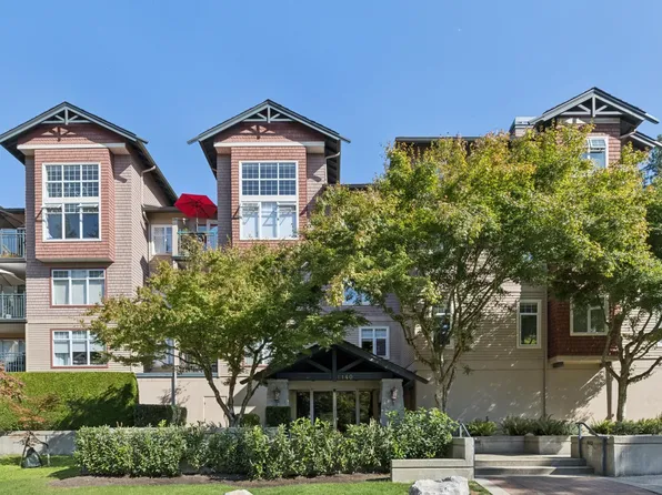 1140 Strathaven Dr #201, North Vancouver, BC V7H 2Z6