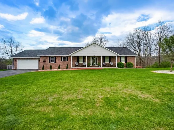561 Hillsboro Dr, North Tazewell, VA 24630