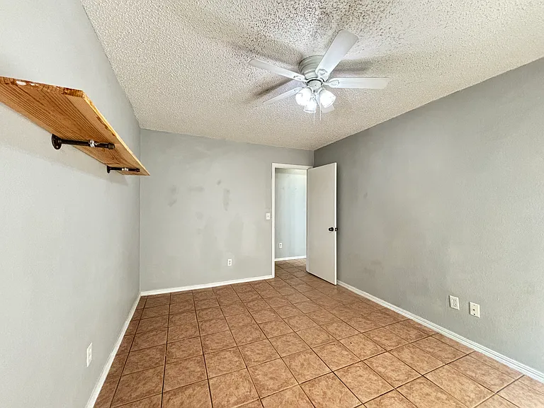 8313 NW 112th St — Photo 22