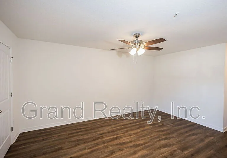 6283 Holland Rd — Photo 9