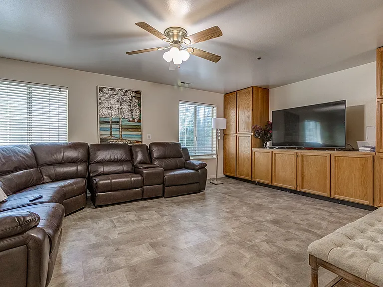 642 N 200 E #105 — Photo 6