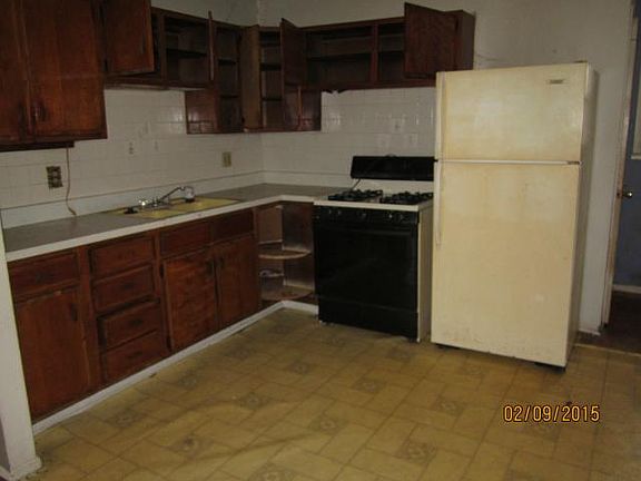 3rd image of 1840 S Belmont Blvd