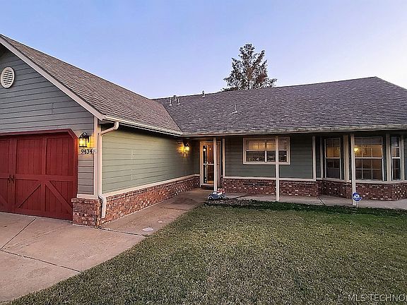 2nd image of 9434 Magnoliawood Dr