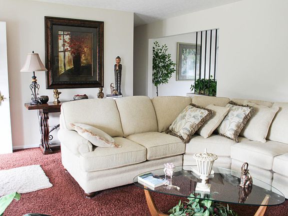 4th image of 8805 Cotswold Dr