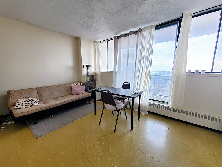 401 Princess St — Photo 12
