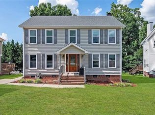 212 Glenview Dr, Greensboro, NC 27406