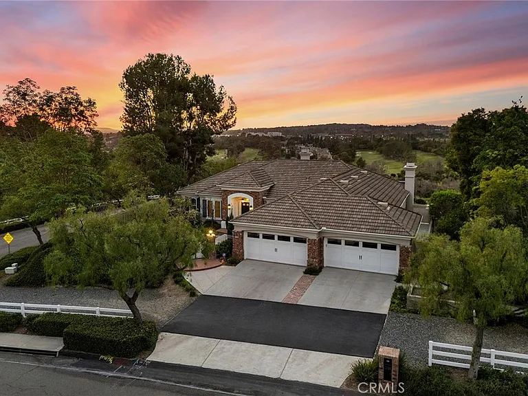 2309 Skyline Dr — Photo 50