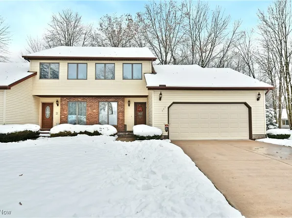 111 Emerald Ln, Cortland, OH 44410