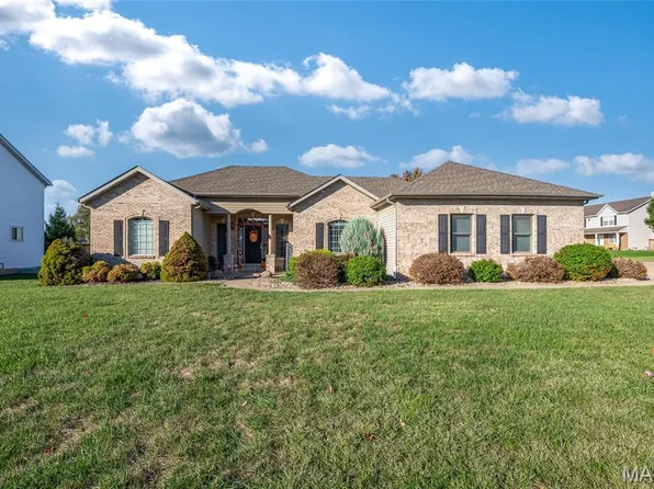 8037 Austin Dr, Troy, IL 62294