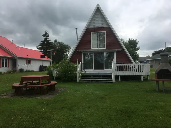 260 Rasmussen Dr, Trufant, MI 49347