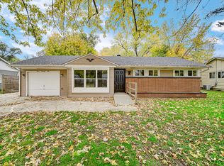 375 Douglas Rd, Batavia, IL 60510