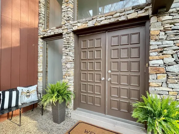 1229 Sand Hill Rd, Hummelstown, PA 17036