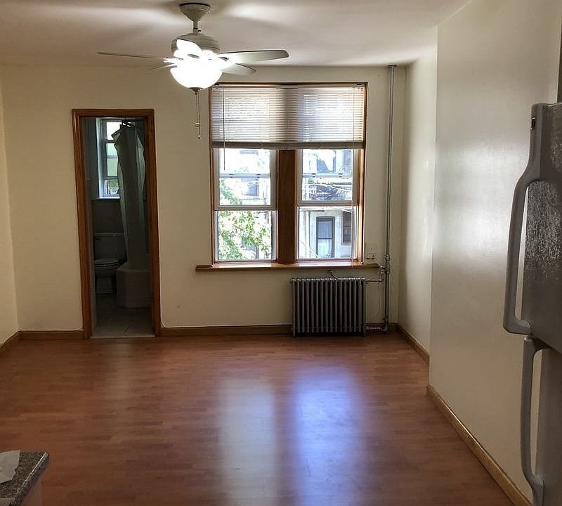 1st image of 439 17th St APT 2L
