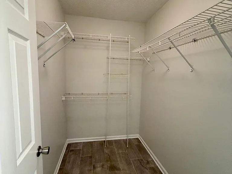 4728 Hartland Pkwy — Photo 10