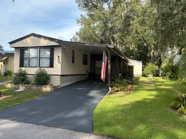 3817 Oakcrest Ln, Zephyrhills, FL 33541