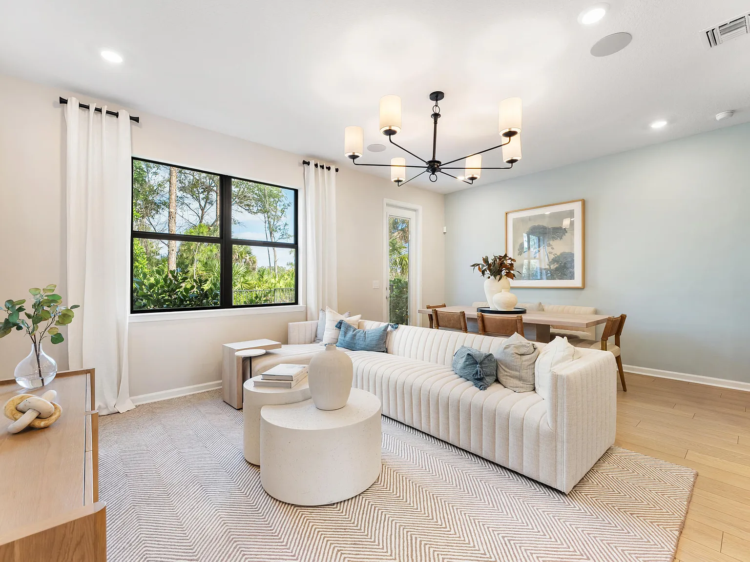 3 bed, 2.5 bath, 1550 sqft, $3,200 — Photo 4