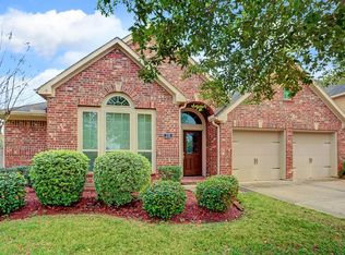 2701 Night Song Dr, Pearland, TX 77584