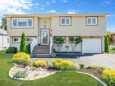221 14th Street, West Babylon, NY, 11704