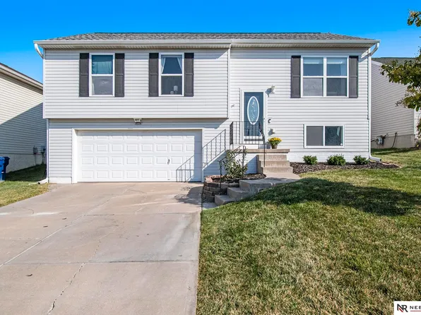 11210 Hanover St, Omaha, NE 68142