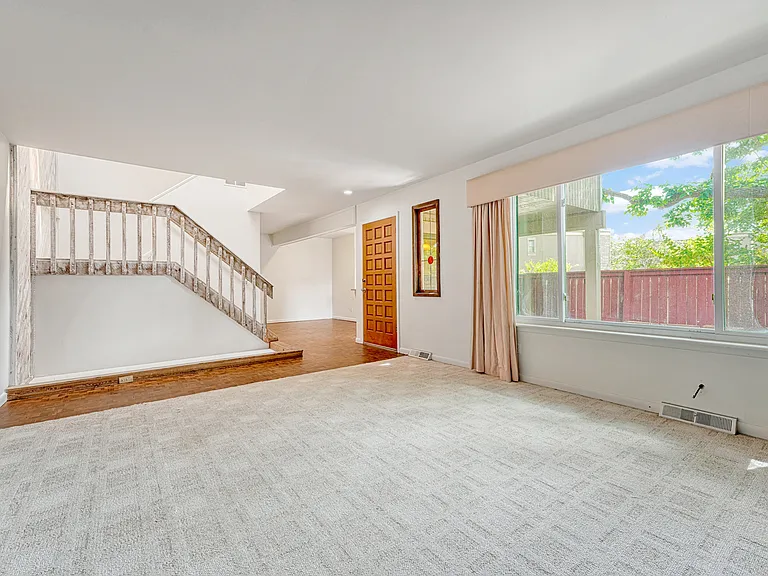1181 S Yosemite Way — Photo 10