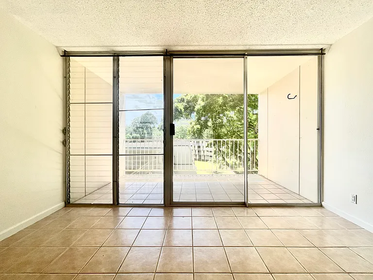 Waikalani Pl — Photo 6