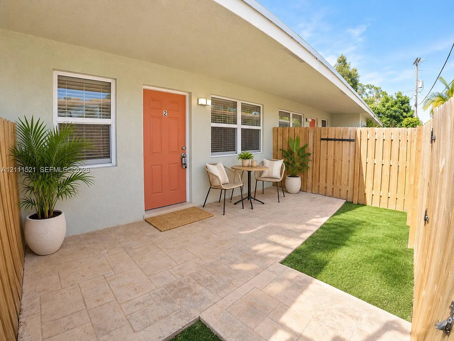 East Side Villas Condo — Photo 1