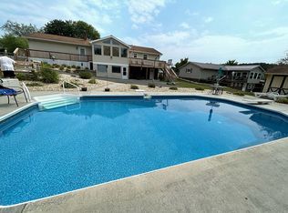 101 Pineview Dr, Ridgeley, WV 26753