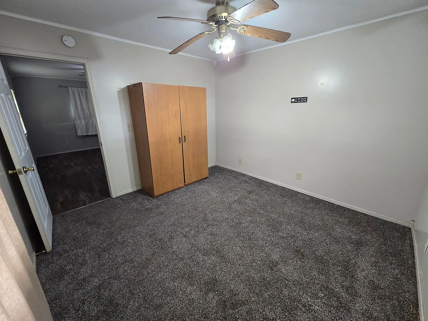 831 Grant Ave — Photo 2
