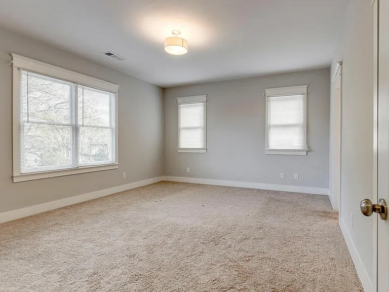 1514 Kirkwood Ave — Photo 29